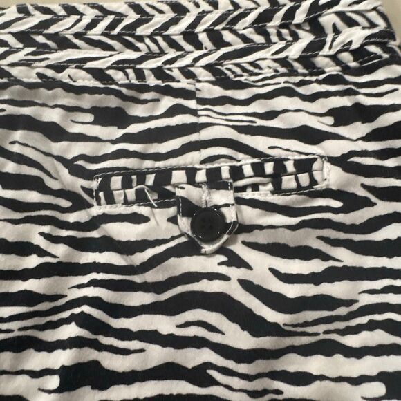 Attyre Womens Skort Shorts, size 10, Zebra Print - Picture 5 of 9